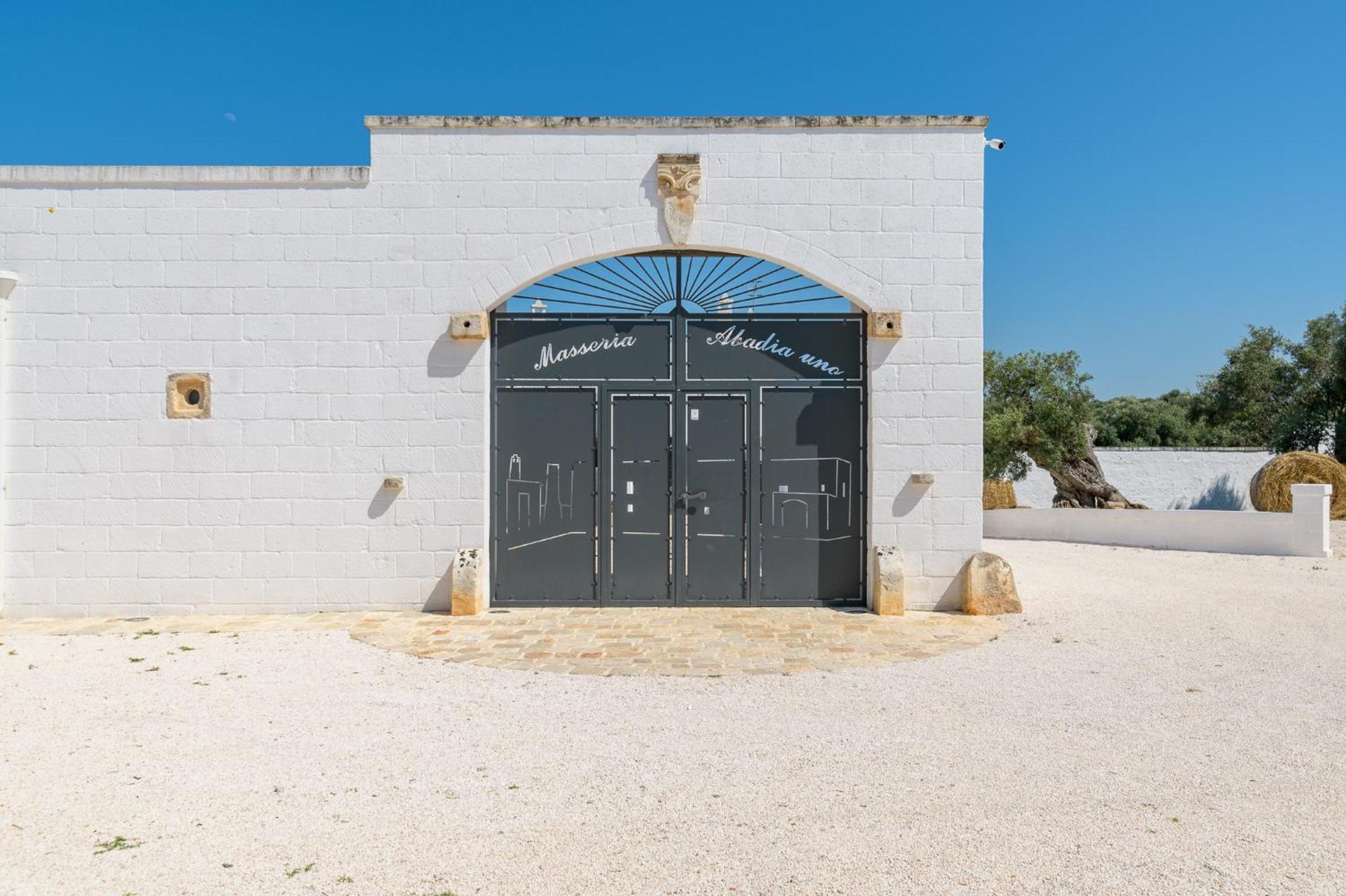 Masseria Abadia Uno Ostuni Εξωτερικό φωτογραφία