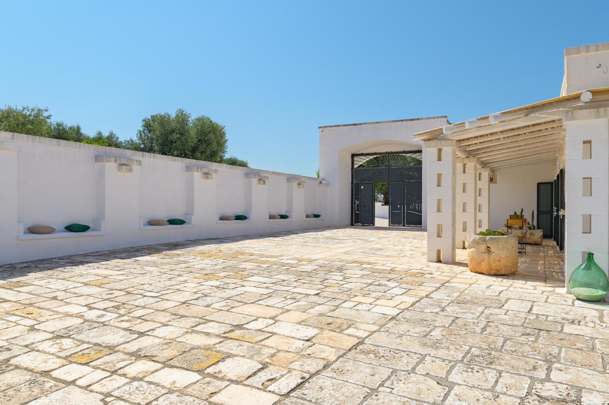 Masseria Abadia Uno Ostuni Εξωτερικό φωτογραφία